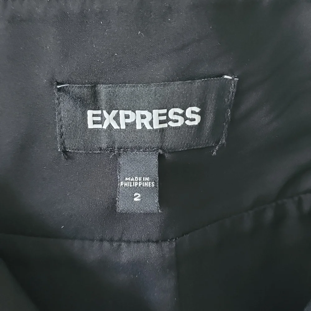 Express faux leather mini skirt - Picture 3 of 5